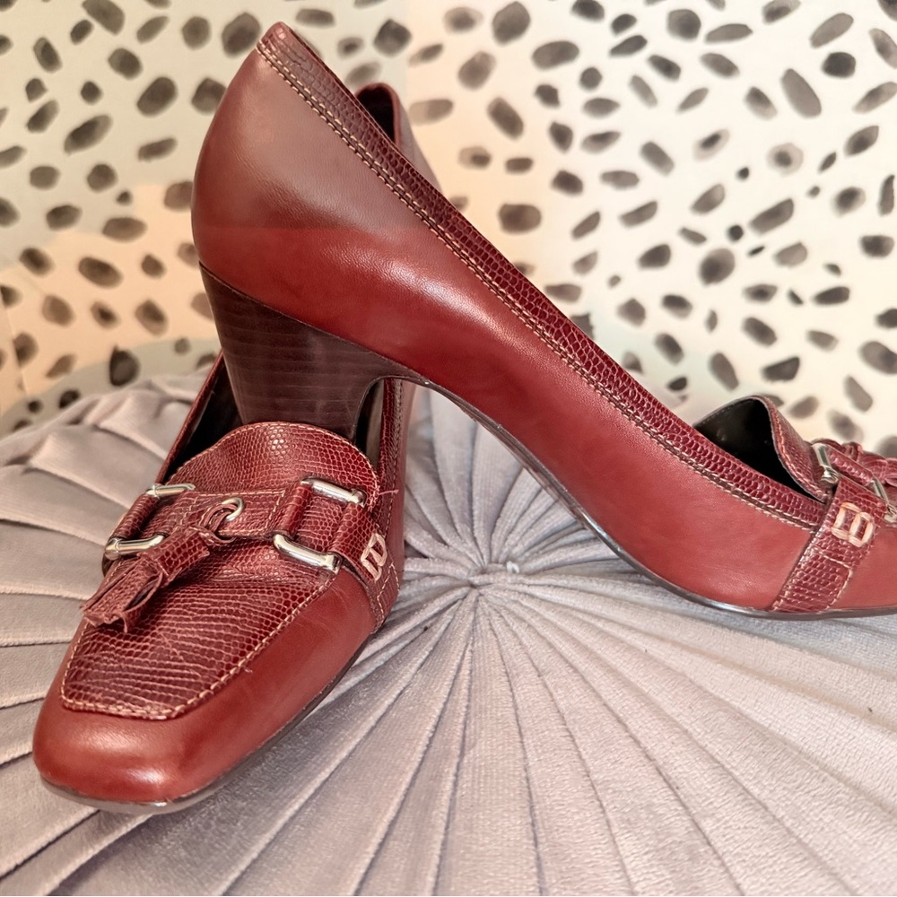 Naturalizer Brown Leather Heels with Buckle & tassel Detail – Size 8.5M